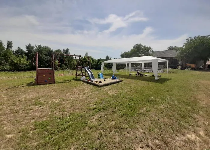 Gosp. Agroturystyczne Stary Gaj * Zerkowice